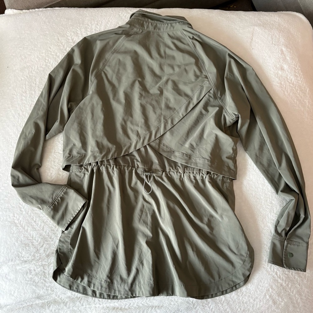 Athleta Womens Northstar Shirt, Olive Green, Featherweight Stretch, S - Picture 4 of 6